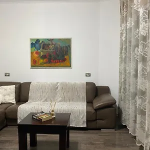 Main , Tiran Arnavutluk